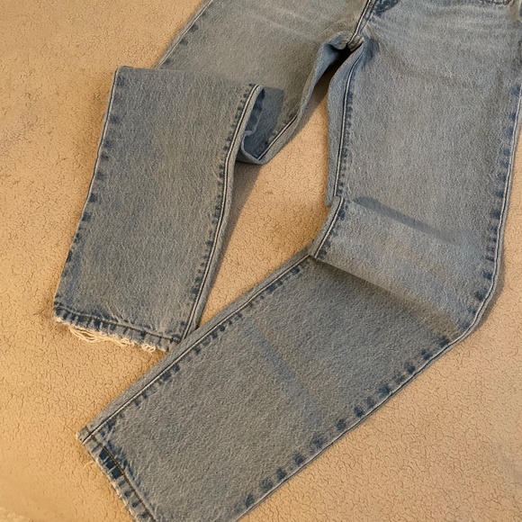 Levi’s Middy Straight Blasted Stone 25Wx30L - Picture 3 of 8